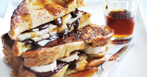 La chute de cette recette de pain doré au chocolat et à la banane: fou!