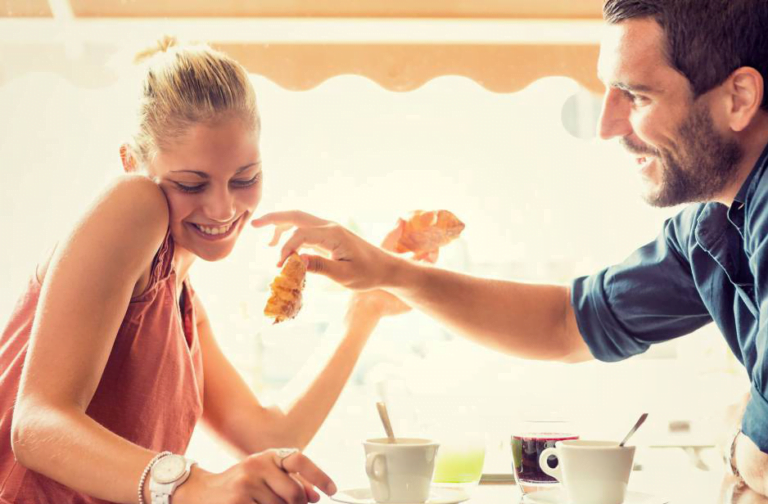 6 petites habitudes qui font durer les couples heureux