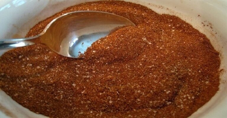 Les scientifiques sont très clairs! Une cuillère à soupe de cette épice par jour vous coûtera 15 kg en seulement 3 mois!