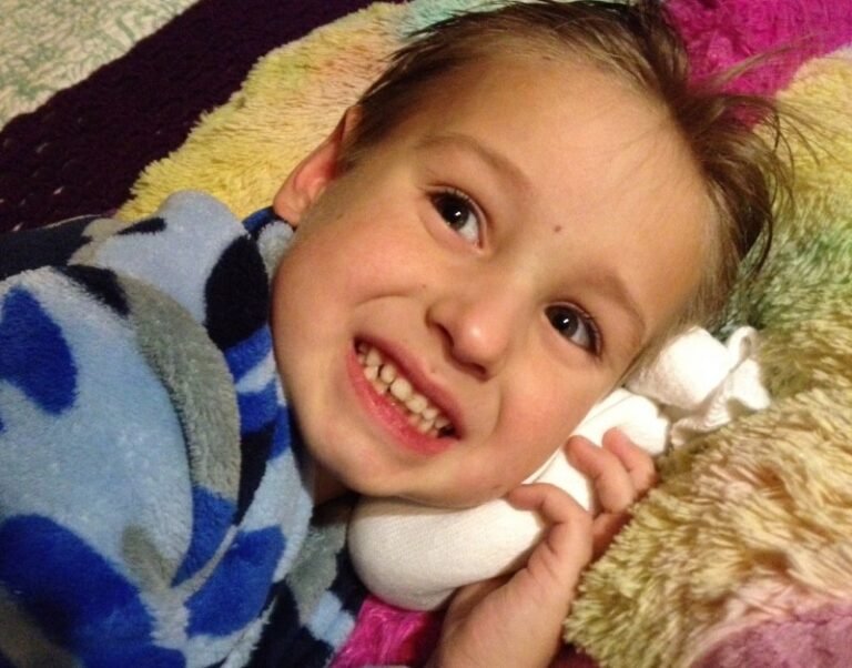 Dites adieu aux otites avec des chaussettes et du sel … une astuce excitante!