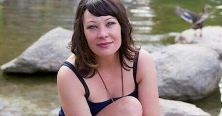 Après la mort de son mari, elle a épousé un sans-abri. Si vous pensez qu&rsquo;elle est folle, vous vous trompez!