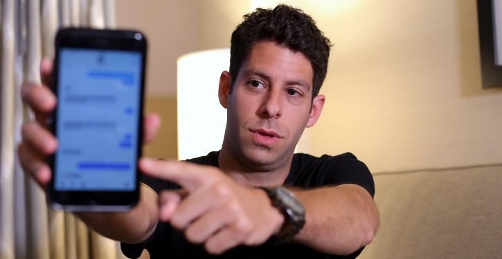 Les hommes ne peuvent pas résister à ces trois secrets de textos, essayez le n ° 3 ce soir et voyez ce qui se passe!