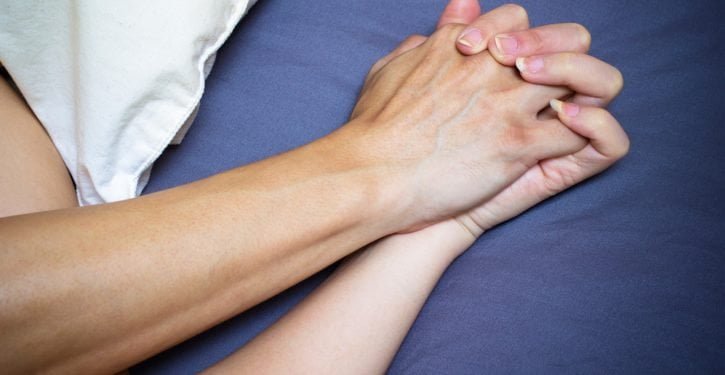 Selon votre signe du zodiaque, c’est votre partenaire de lit idéal