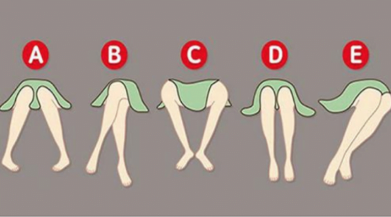Voici ce que la position de vos jambes lorsque vous êtes assis(e) révèle sur votre personnalité