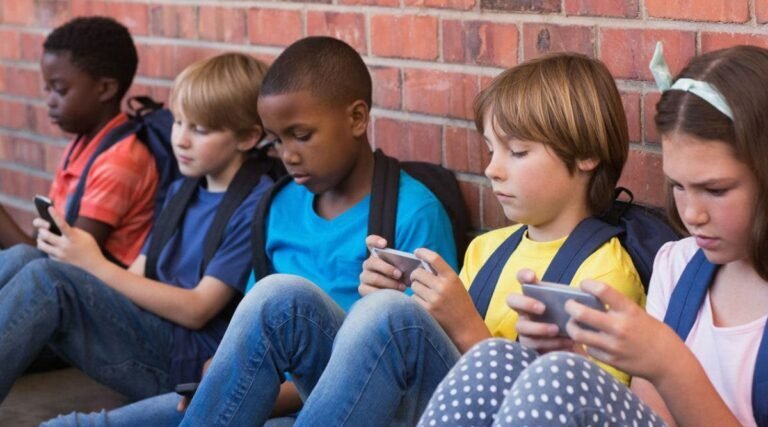 6 raisons pour lesquelles les adolescents n’ont pas besoin d’aller sur les réseaux sociaux