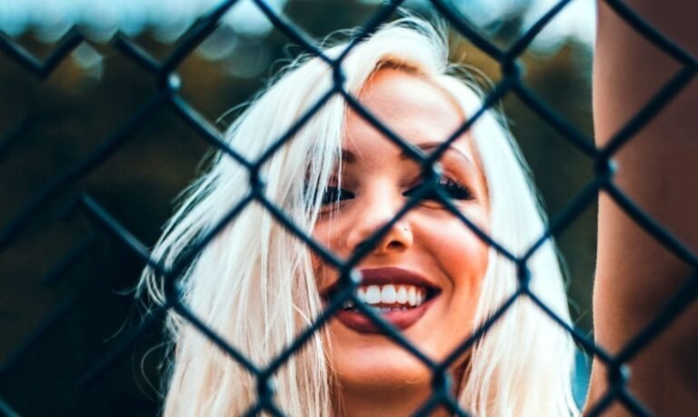 Les Femmes Fortes Ne S&rsquo;installent Pas – Si Elles Ne Trouvent Pas Quelqu&rsquo;un Qui Vaille Leur Temps, Elles Restent Célibataires