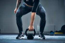 Top 8 des exercices de kettlebell débutants pour femmes